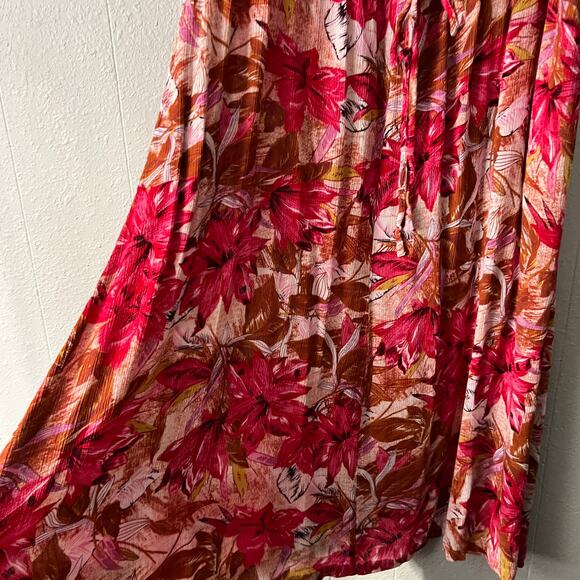 Floral Maxi Dress in Red and Pink - Picture 8 of 14